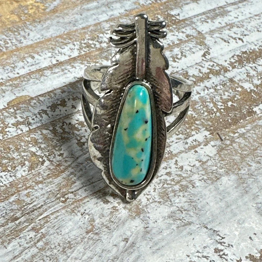 Southwestern Feather Turquoise Statement Ring Silver Tone Split Shank Size 8.25